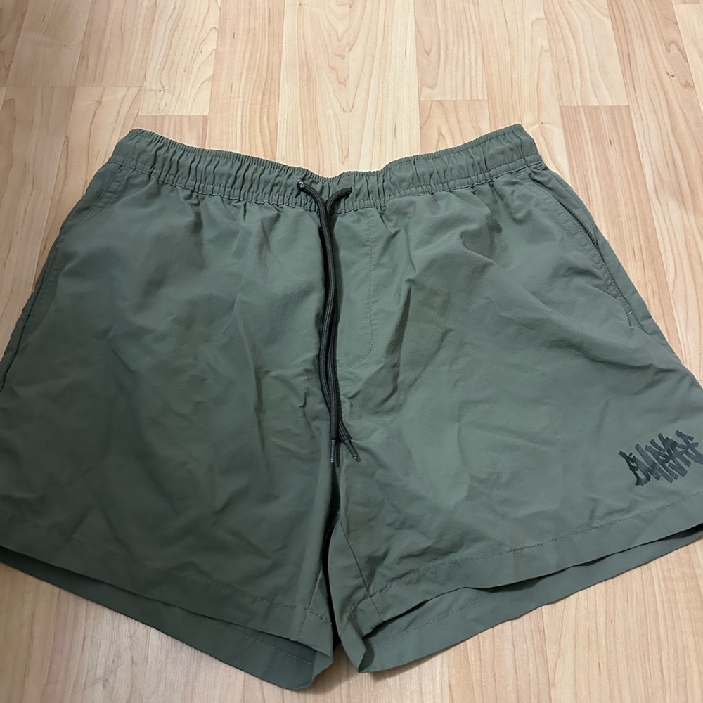 Zumiez Green Athletic Shorts with Elastic Waistband